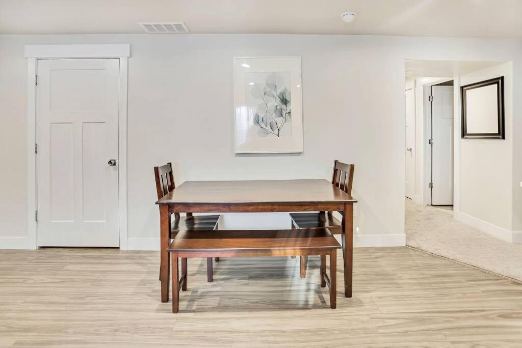 New Furnished 2Bd Apt! Great For Long Stays Vineyard Extérieur photo
